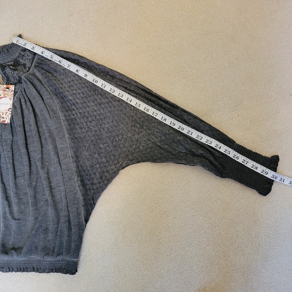 Gimmicks Women S High Neck Dusty Gray Long Dolman Sleeve Top Romantic Lace Bead - Picture 10 of 15